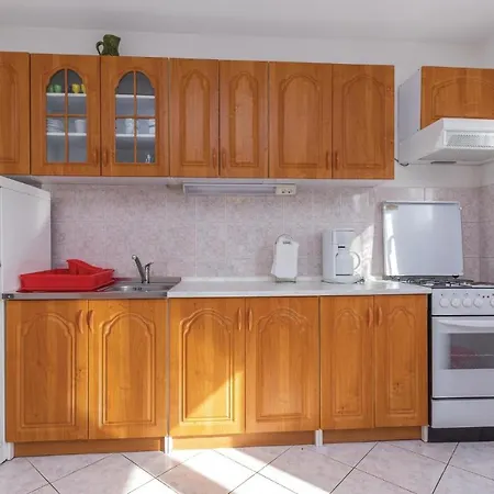 Nice In With Kitchen